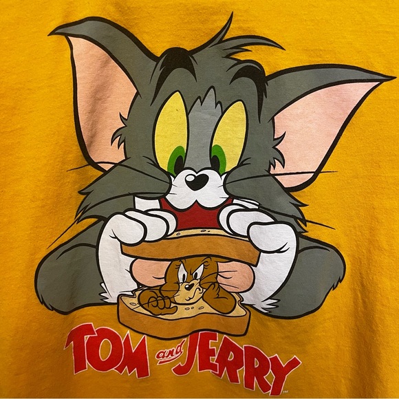 Tom and Jerry Yellow T-Shirt Tee Shirt Men’s Women’s Medium Pre-Owned - Picture 8 of 8